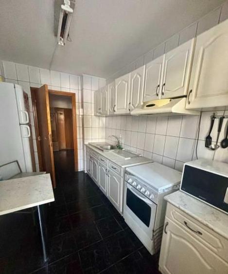 Apartament -4 camere - decomandat - Dristor