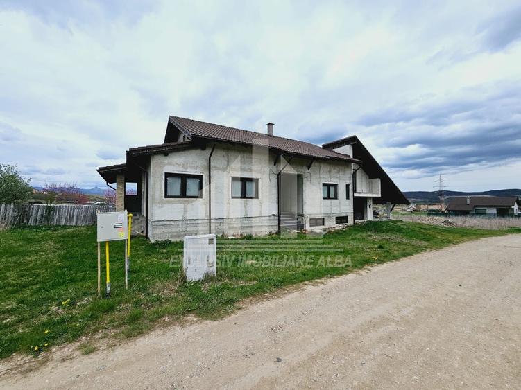 Casa individuala | Garaj | 350 mp | 861 mp teren | Micesti