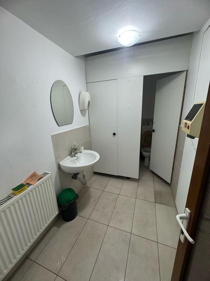 Birouri,sediul firme de închiriat  Etaj 1 în Aradul nou.