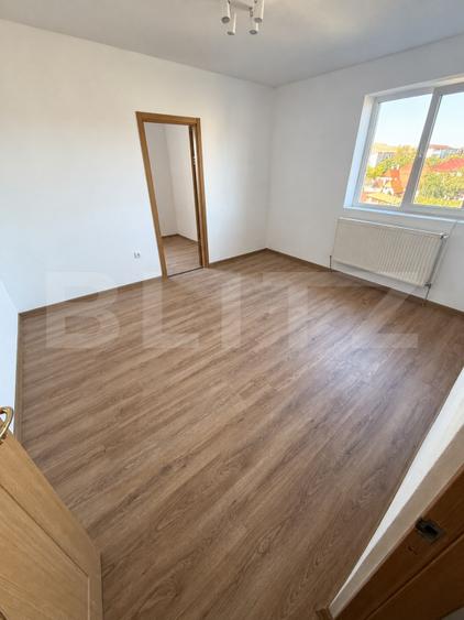 Apartament 3 camere, 40 mp, zona Decebal