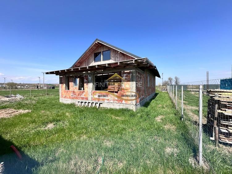 Casa de vanzare Siretu Saucesti Bacau - 2