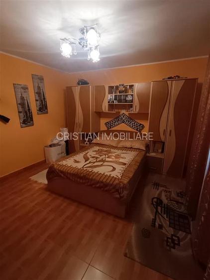 Casa foarte bine intretinuta, zona Cazasu - 11