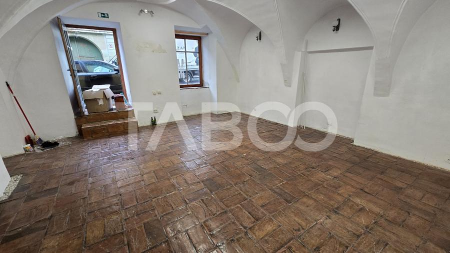 Spatiu comercial de vanzare in apropiere de Podul Minciunilor