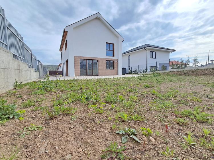 Casa individuala  sup. 120 mp P+E, teren 504 mp  in Chinteni - 2