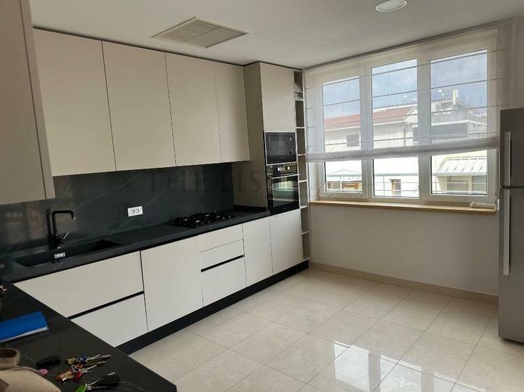 De Inchiriat Apartament 4 camere | Terasa | 2 locuri parcare | Herastrau
