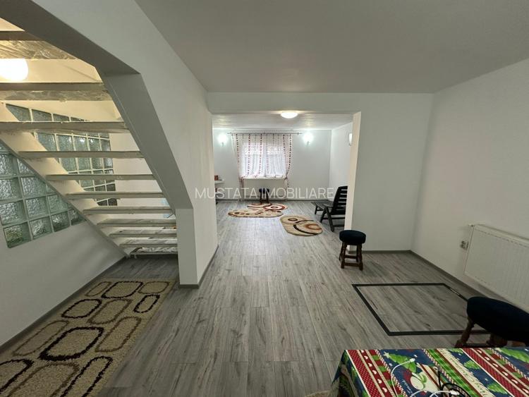 - Casa Parter+Mansarda, zona Islaz. - 2