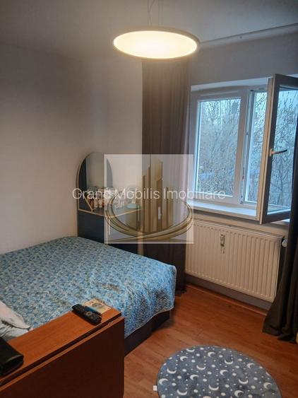 Apartament 2 camere zona Piața Reșița