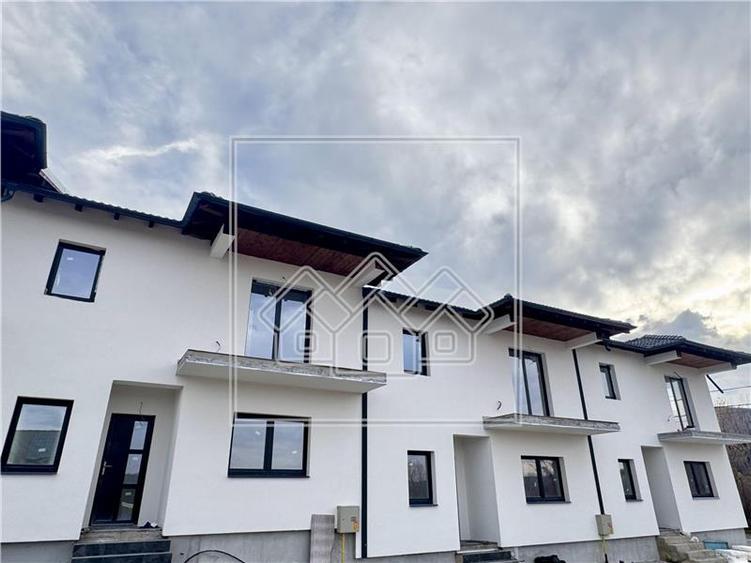 Casa 4 camere, bucatarie separata - 108 mp utili - Cisnadie