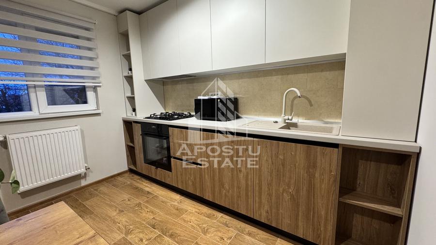 Apartament 3 camere , semidecomandat, zona Sagului