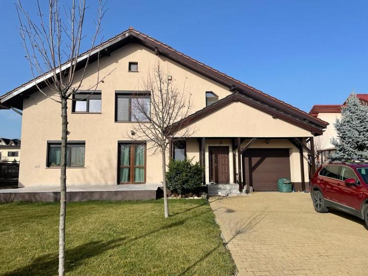 Casa 270 mp utili-teren 600 mp-garaj- zona centrala