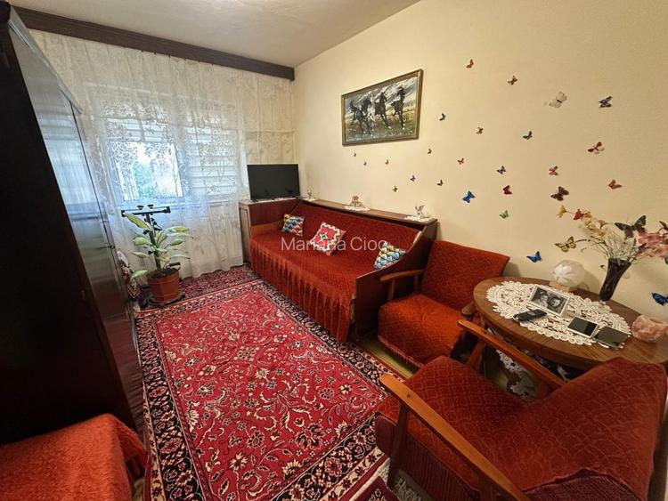 Proprietar vând apartament 3 camere, cartier Cornițoiu - 5