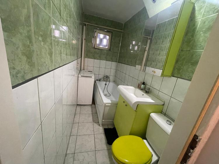 Apartament 2 camere, 41 mp, Craiovita Noua, zona Statia 30