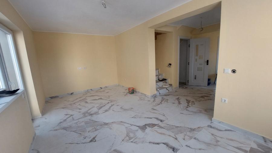 OKAZIE Apartament 3 camere Scara Interioara 2 Bai Balcon Parcare CETATE Lidl