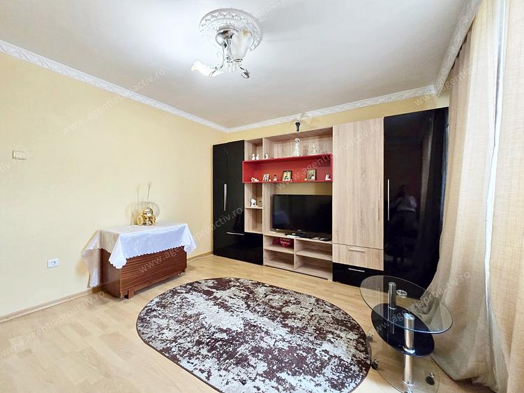 Apartament cu 2 camere decomandat, situat in cartierul Micro 19.