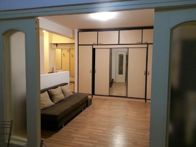 Apartament cu o camera | 40 mp | Bucatarie Separata | Centrala Proprie | UMF