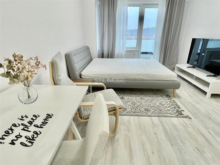 1 CAM CENTRU PALAS , PARCARE,PRIMA INCHIRIERE UNIREA TOWERS DEC - 430EUR - 2