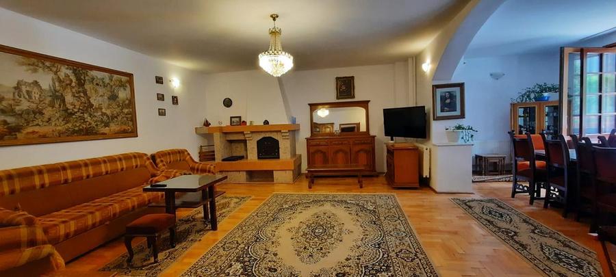 Vila pensiune, zona superba, Busteni, Zamora, acces usor, comision 0!!!!!