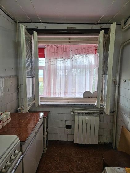 Apartament 3 camere, decomandat, Valea Rosie