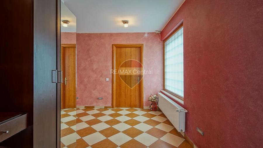 Casă cu garaj și panouri fotovoltaice – Codlea!
