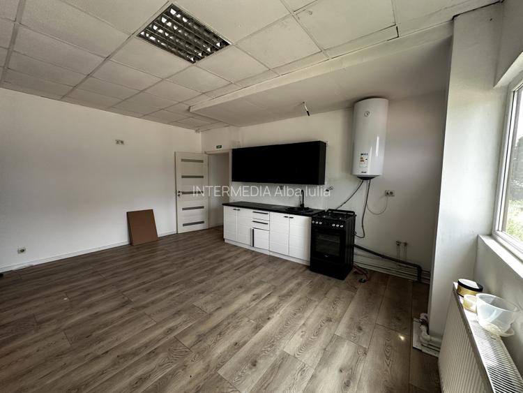 DEPOZIT 450 mp. Birouri Hala si TEREN Imprejmuit 4077 mp Asfalt - Utilitatile - 6