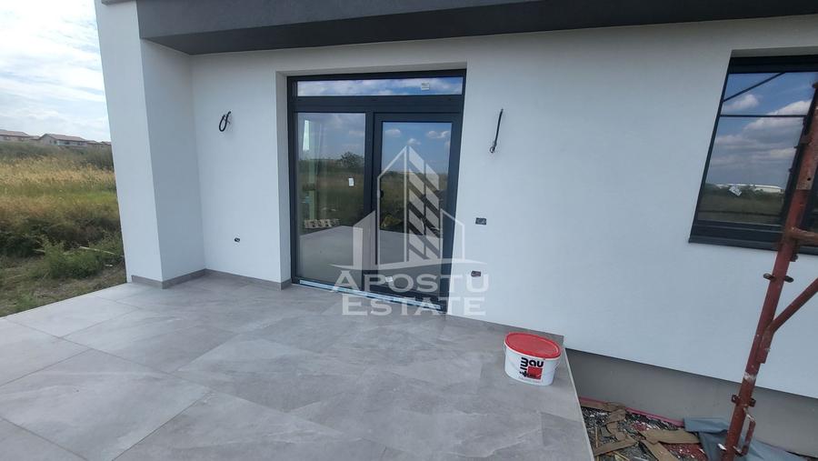 Casa individuala,5 camere,Sacalaz,la cheie