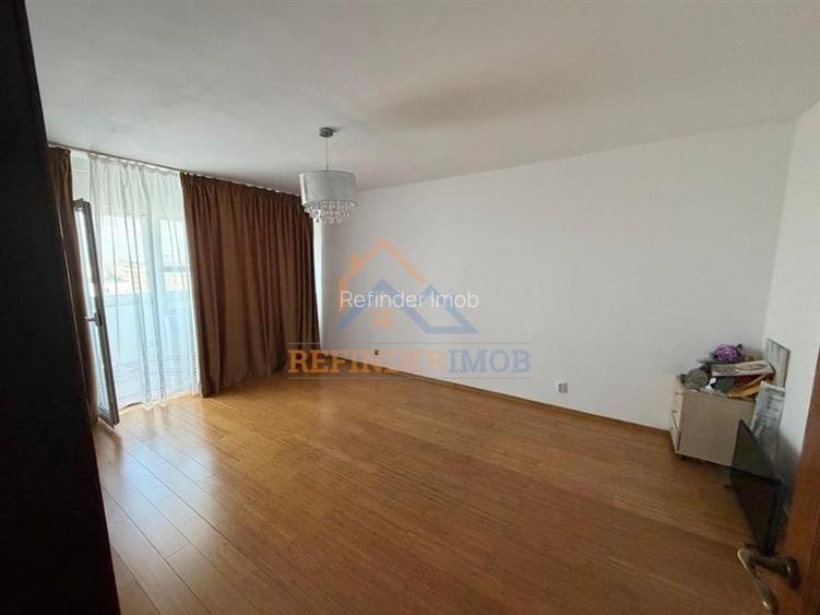 Apartament 3 camere zona Sebastian
