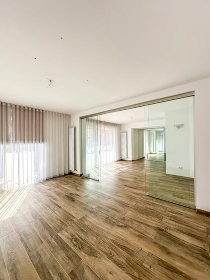 Spatiu Comercial - Unirii - Imobil 2018 - 3 Intrari - Parcare subterana - NOU