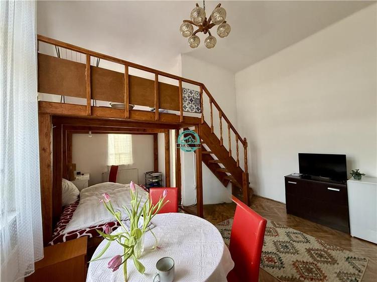 Vanzare apartament - 2 camere - impartit in 2 garsoniere in Centru