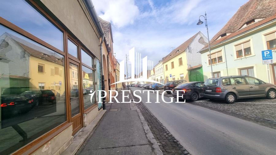 SPAȚIU COMERCIAL ÎN SIBIU | ZONA 9 MAI | VITRINĂ LA STRADĂ