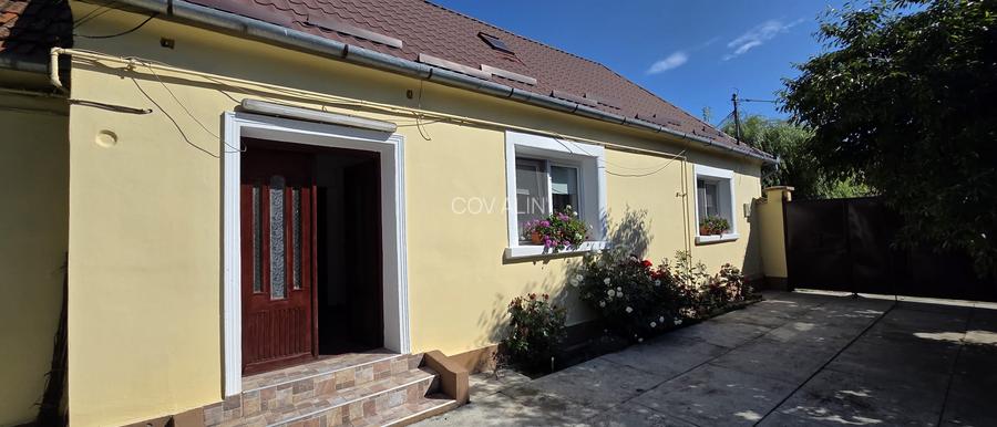 Casa in Bod zona centrala,  P+M, 8 camere, teren 1111 mp, fantana proprie. - 2