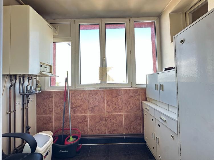 Apartament de 3 camere, pretabil birouri sau locuinta, etaj 7, Saturn