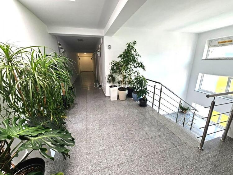 Penthouse cu vedere spre munti, terasa, boxa, Avantgarden 0% Comision - 24