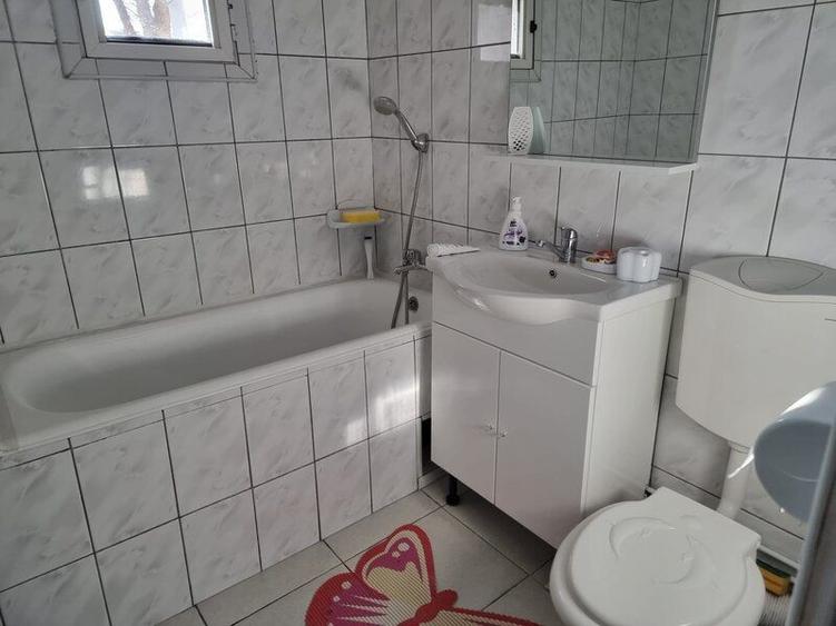 Apartament modern 2 camere de vanzare zona 1 Decembrie metrou