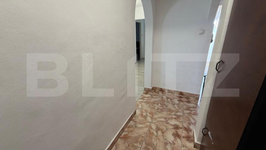 Apartament 3 camere, 65 mp, zona Cetate