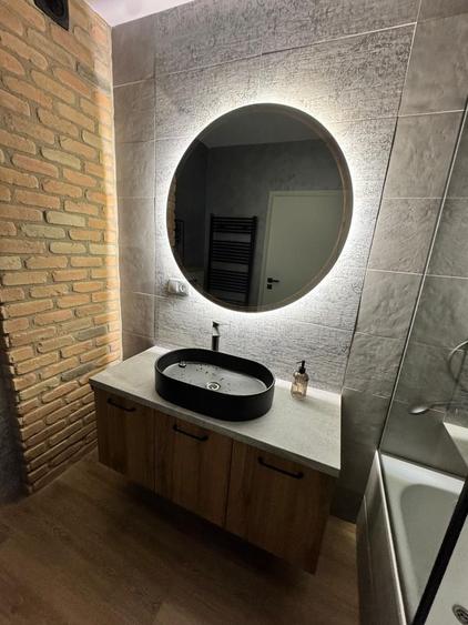 Apartament modern de închiriat