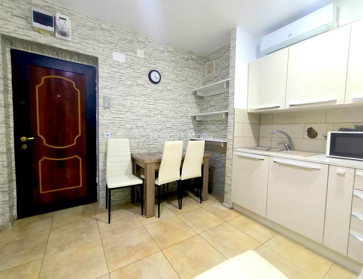 Apartament  3 camere, loc de parcare inclus, Zona Piața Mică  - 5