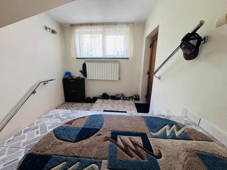 Casă de vânzare – 6 camere – Str. Dărmănești, Piatra Neamț