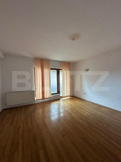 OPORTUNITATE INVESTIȚIE: Apartament de 3 camere, 2 bai, Zonă Semicentrală