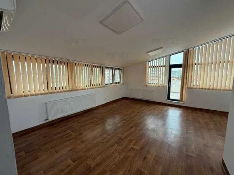 Vilă pentru birouri / clinică / școală – 8 camere, 3 băi / Victoriei