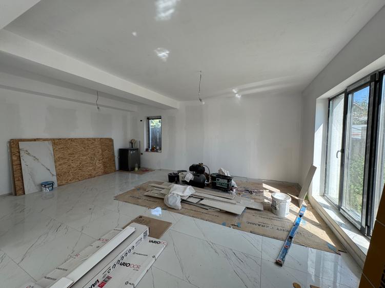 VILA Pipera Tunari P+1+M Curte 250mp Clinica / Gradinita