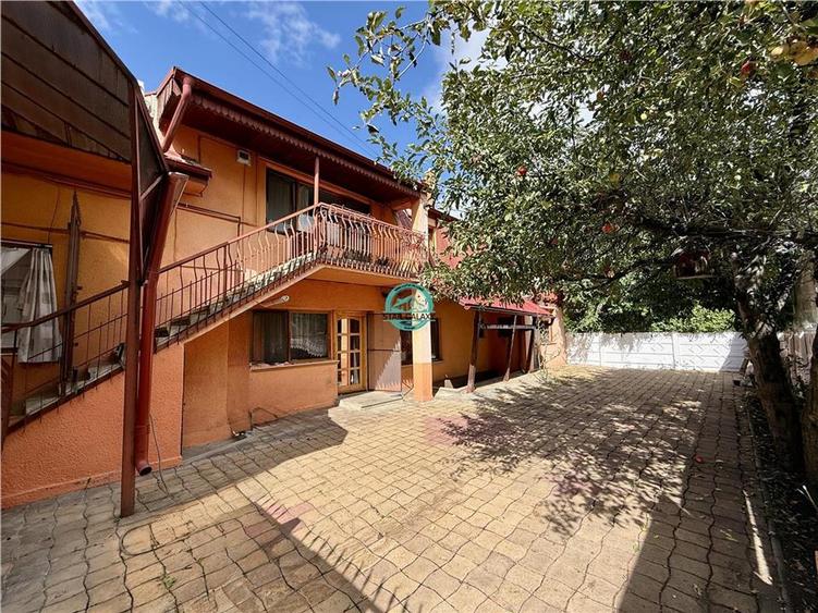Casa de vanzare de 342 mp, teren 317, zona Semicentrala