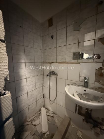 Apartament cu o camera, 22 mp utili, parter - COMPLEXUL STUDENTESC - 2