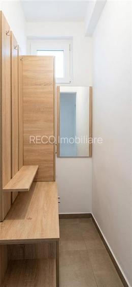RECO Apartament ultracentral, decomandat cu 2 camere, et 2 - 8