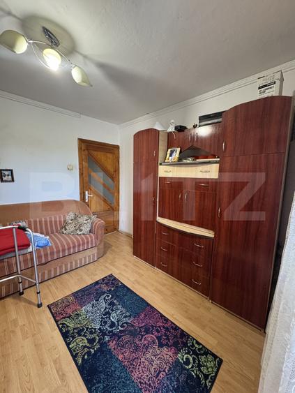 Apartament 4 camere, 83 mp, zona Craiovita Noua