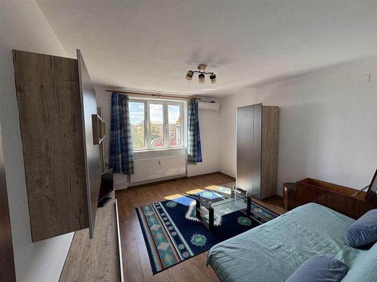 Apartament 2 camere , zona Complexul Studentesc