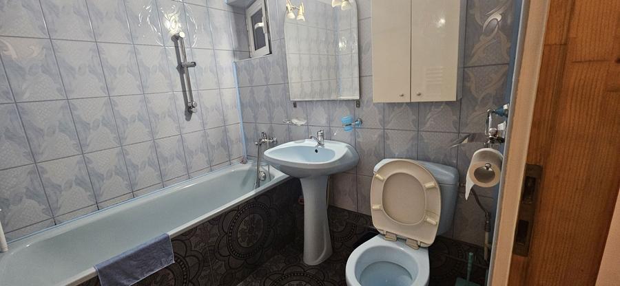 Apartament 3 camere de vânzare Crângași 75 mp bloc 1982