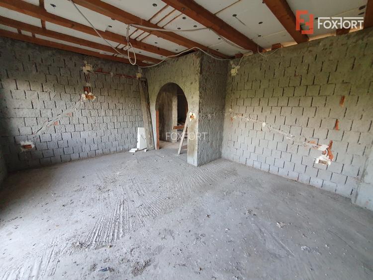 Casa individuala cu 5 camere si 2 bai, Central - Jebel - 28