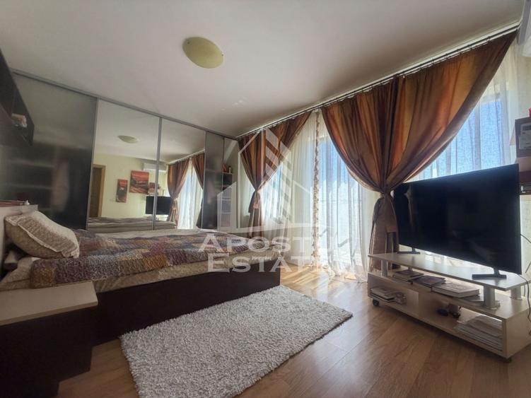 Casa individuala cu 5 camere, carport, 426mp teren in Sanandrei
