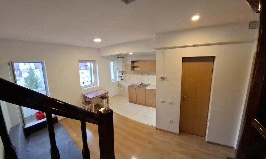 Apartament de vanzare la mansarda, zona Garii