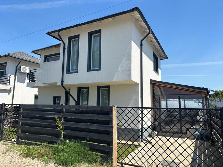 Casă 3 camere complet mobilată și utilată – poziție excelentă!